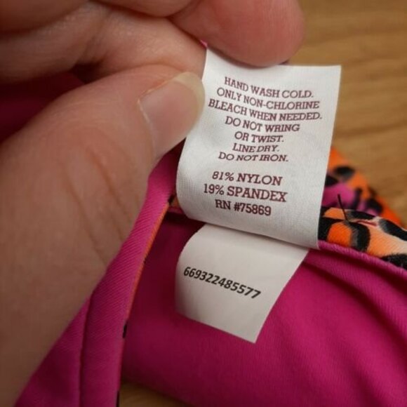 NWT M SO Reversible Pink Animal Bikini Swimsuit Bathing Suit Separates TOP ONLY - Picture 6 of 7